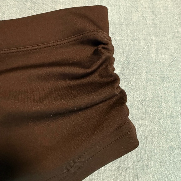 Mika Yoga Wear Meeko Shorts Black Size M/L - Picture 7 of 8